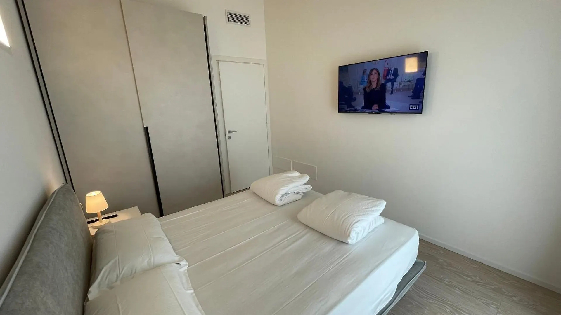 Haus Margarete - Attico Infinity Vista Mare Con Jacuzzi - Agenzia Cocal Apartment Caorle Italy